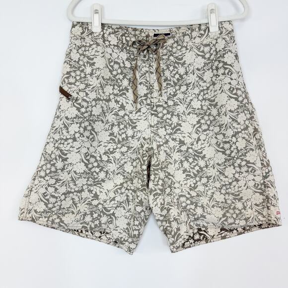 Patagonia Men's Wavefarer Board Shorts Tan Cream Floral Size 33 Swim Beach Pool - Picture 1 of 12